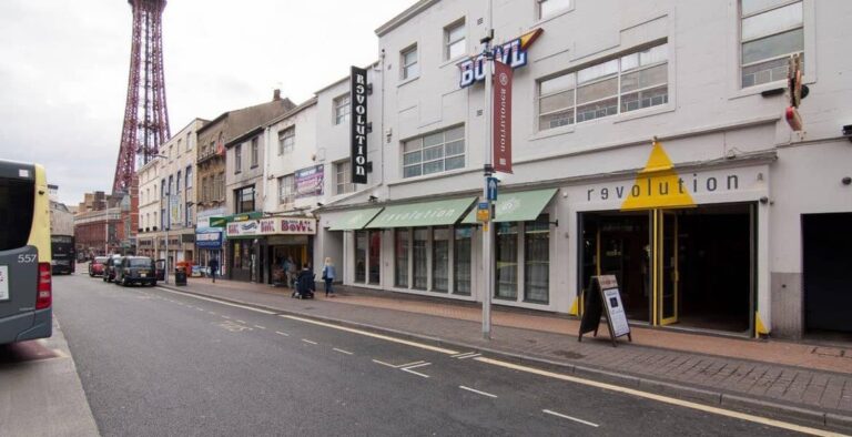 gutter cleaning blackpool